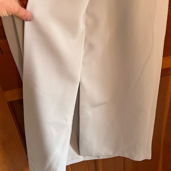 Gorgeous Keepsake dress - Picture 4 of 6